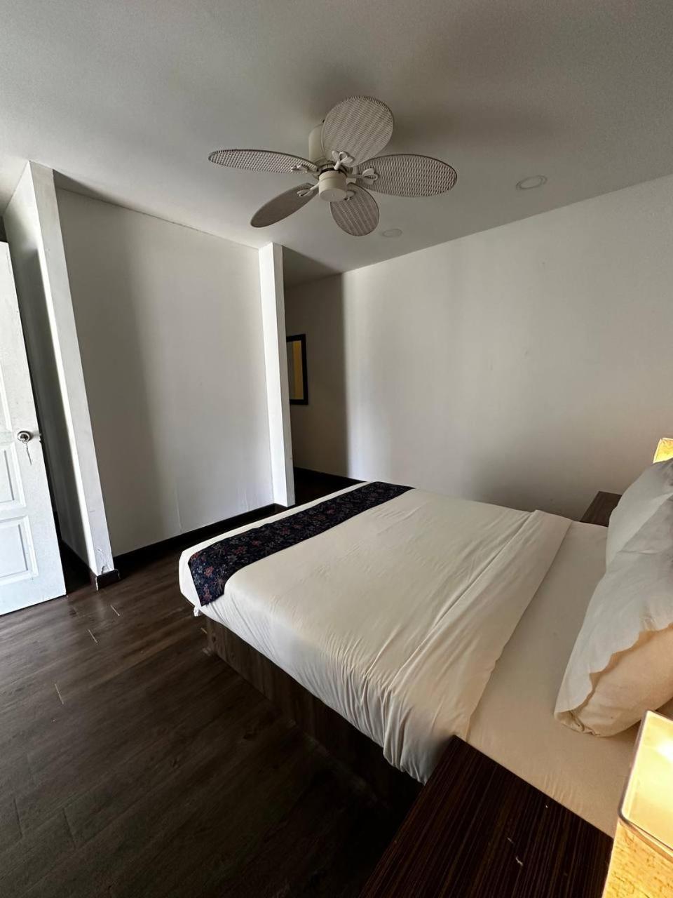 Pir - Resort Perhentian Island Kampong Pasir Hantu エクステリア 写真